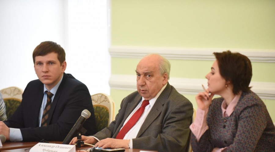 В Калужском государственном университете им. Циолковского состоялась встреча научного руководителя Института всеобщей истории РАН Александра Огановича Чубарьяна с историками