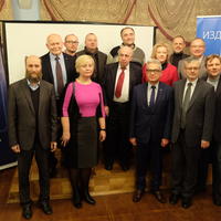 Материал Российской газеты о презентации третьего тома совместного российско-польского учебника истории